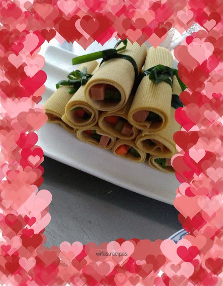 Delicious bean curd rolls