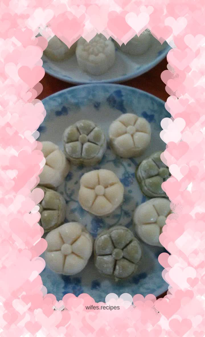 Green Bean Paste Snowskin Mooncake