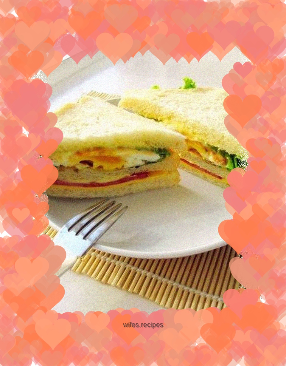 Ham and egg sandwich