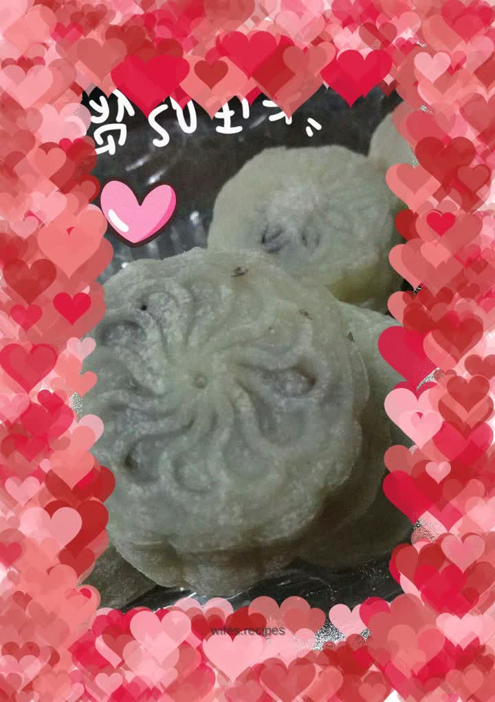 Snowskin mooncakes with bean paste filling