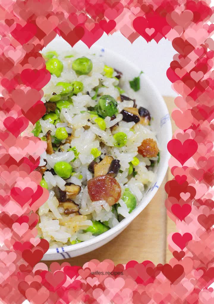 Mushrooms, peas, sausages and glutinous rice