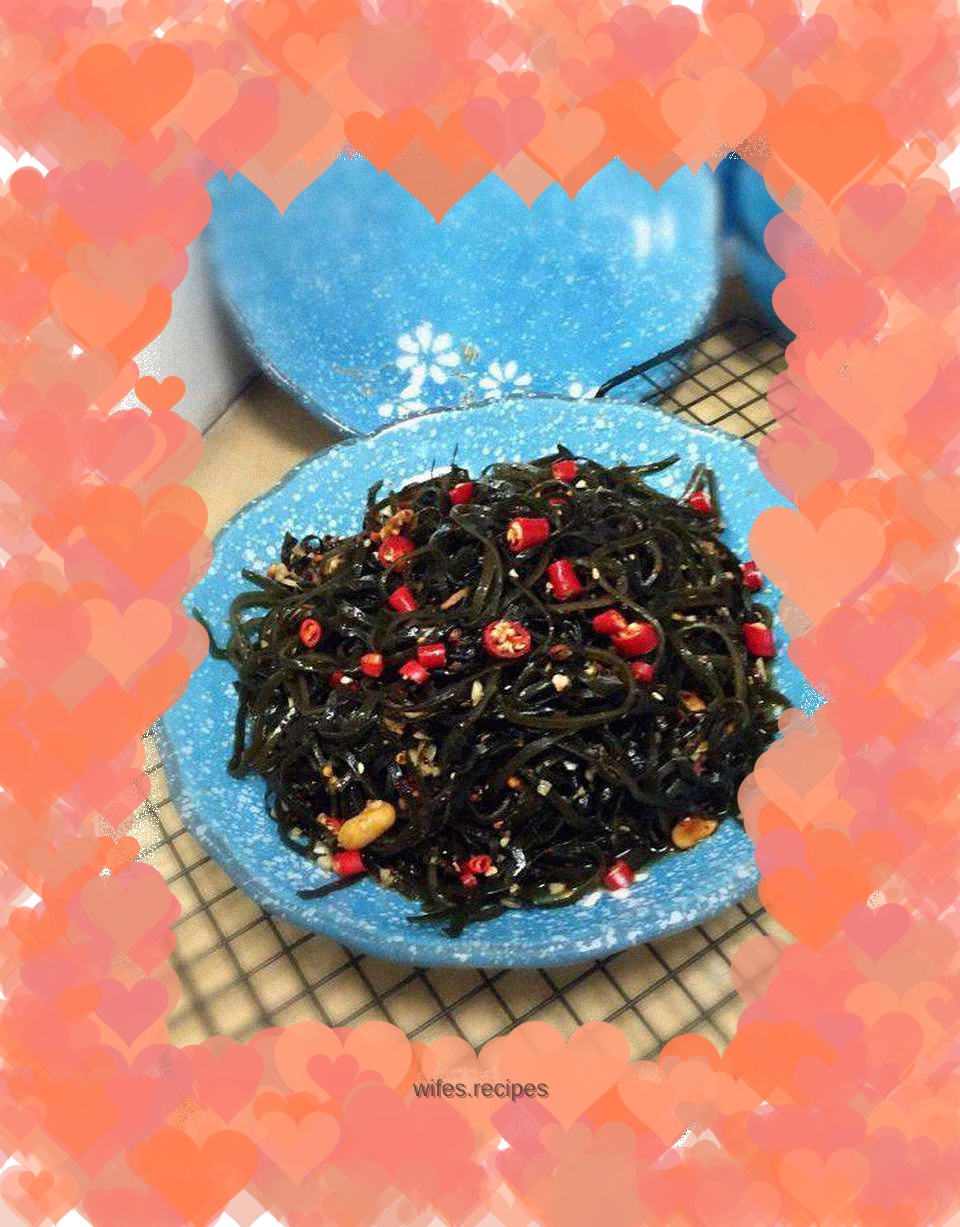 Cold seaweed shreds