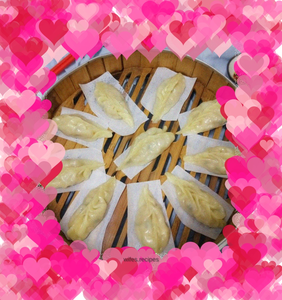 Fish-shaped steamed dumplings