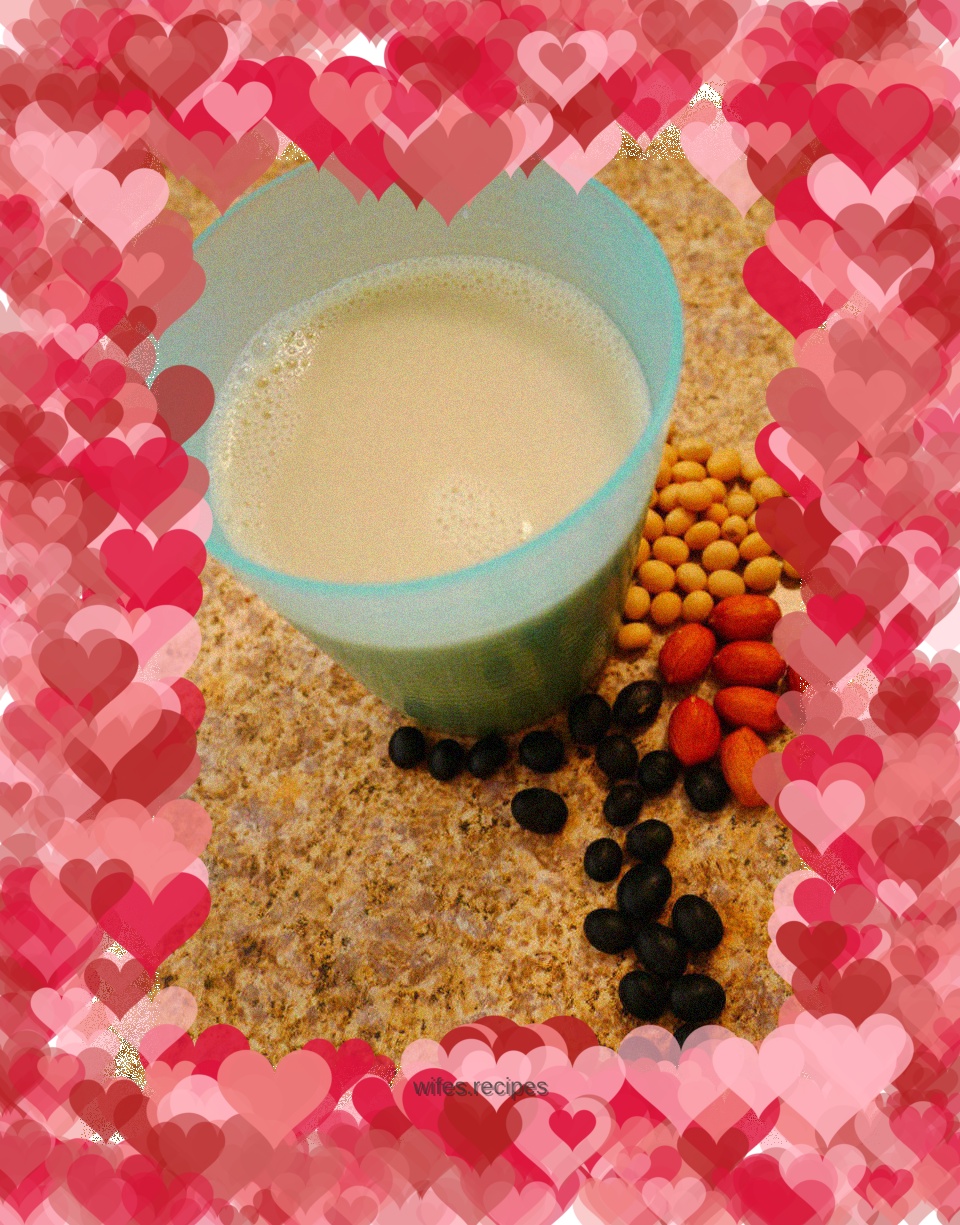 Soybean and black bean soy milk