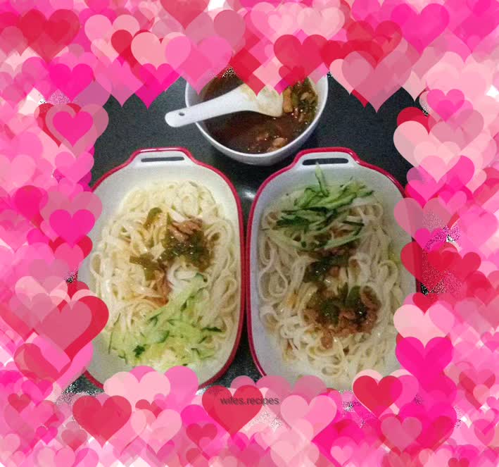 Braised Pork with Spicy Peppers and Pork Noodles