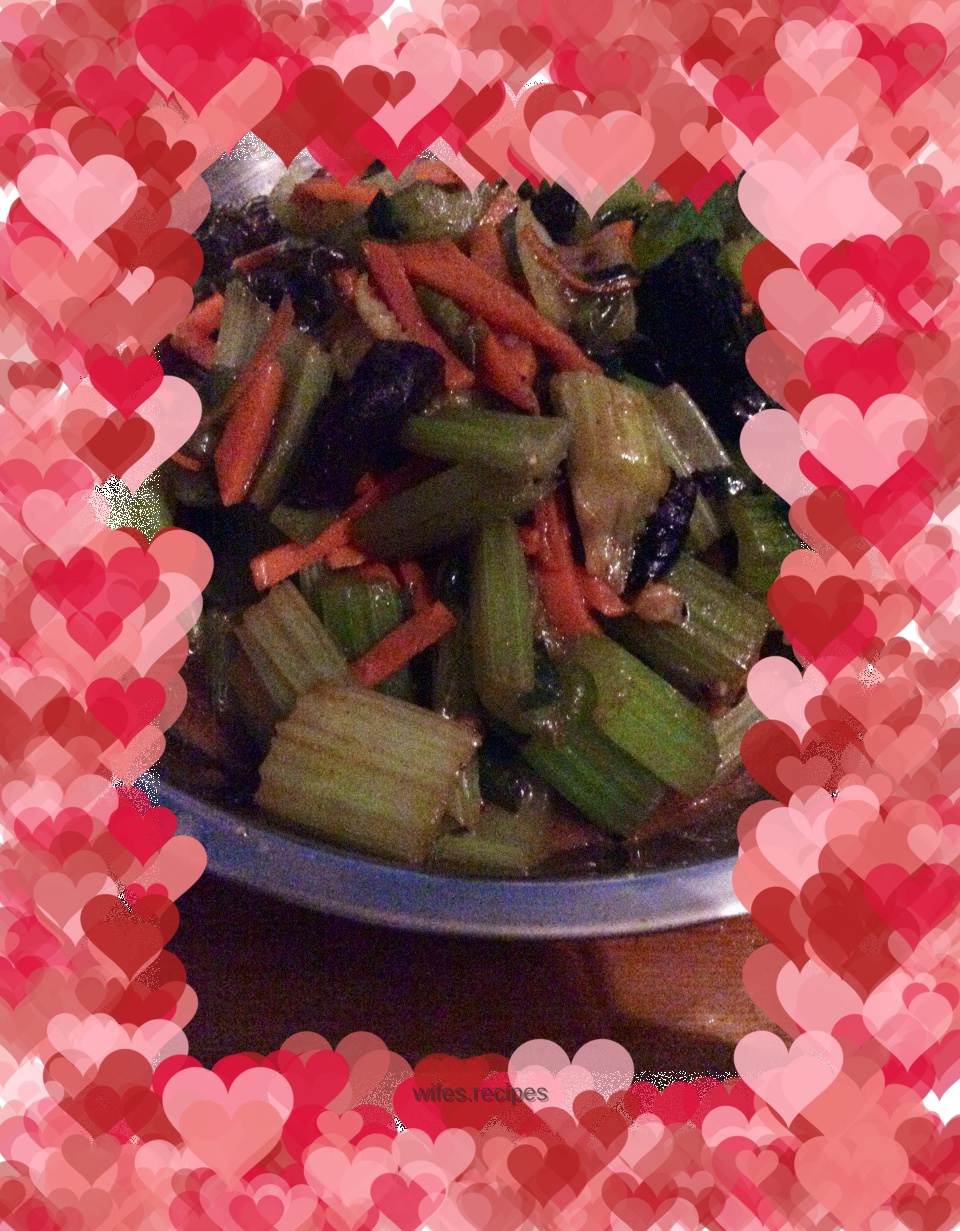 Fried fungus with celery