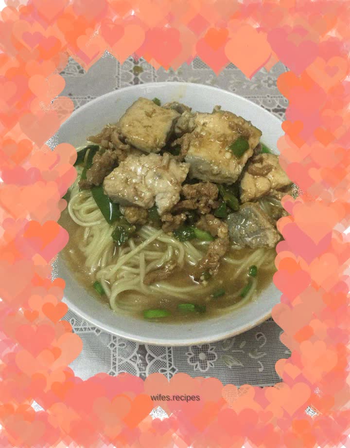 The stinky Dayuan Gai shredded pork noodles with strong flavor