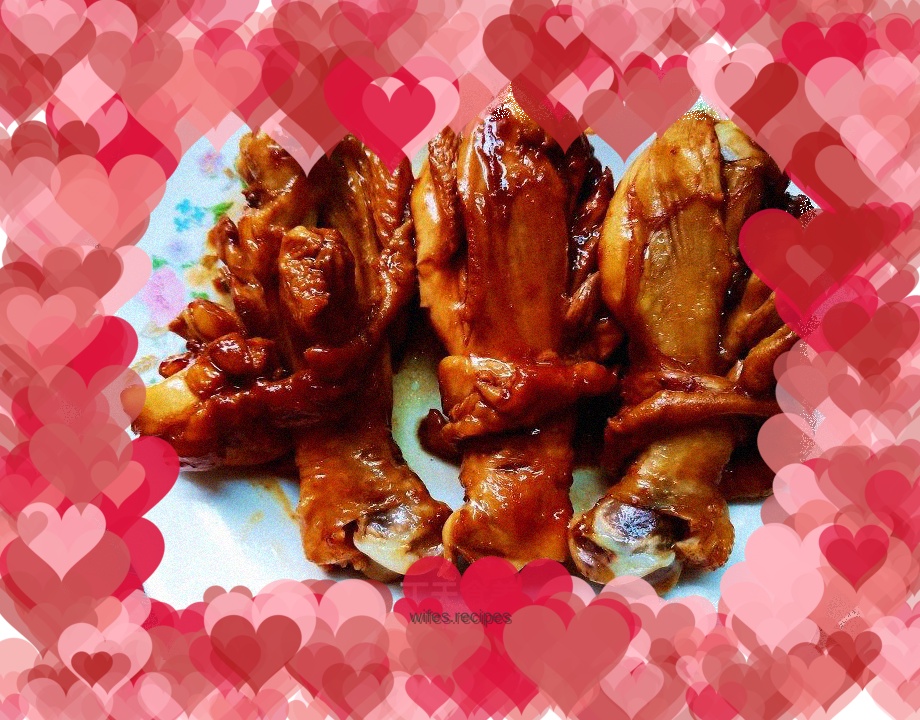 Sauce-flavored steamed chicken legs