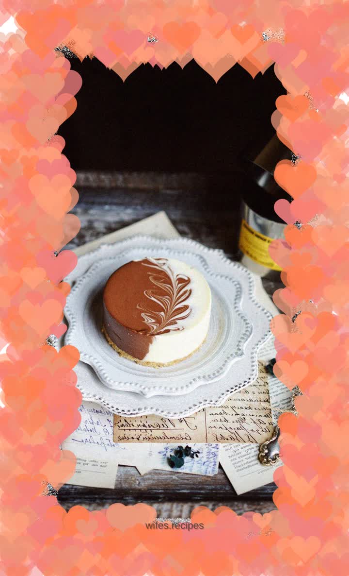 Latte art mousse cake