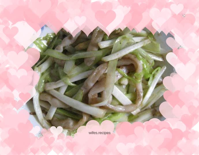 Stir-fried sandworms with leeks