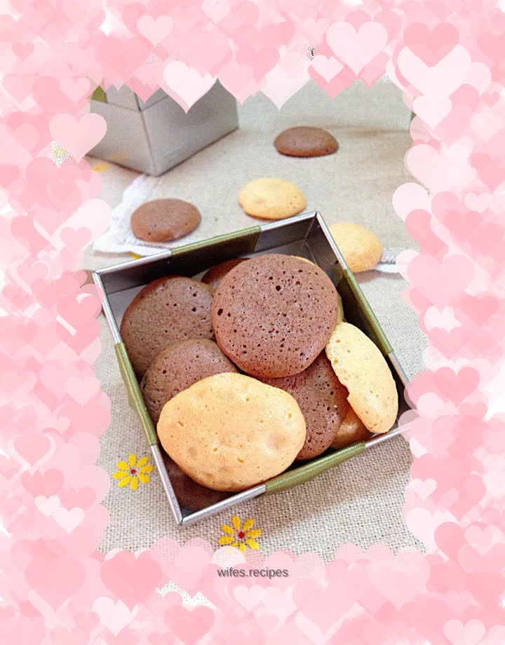 Two-color egg white cookies