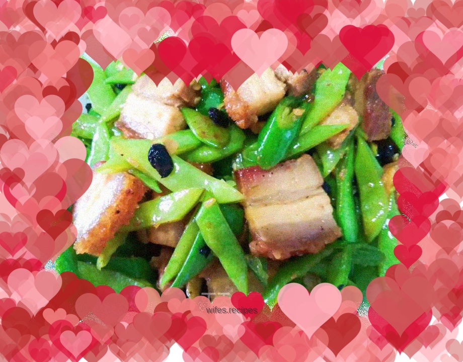 Stir-fried sword beans with pork belly