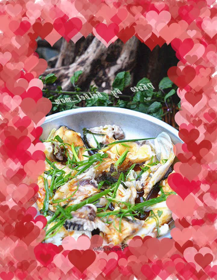 Steamed grass carp with perilla