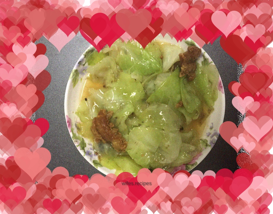 Stir-fried shredded cabbage with oil residue