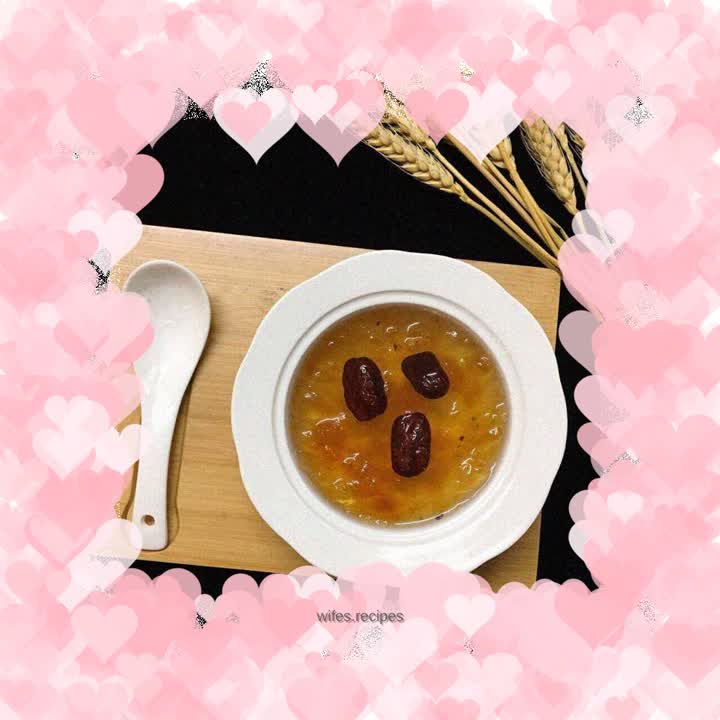 Stewed Peach Gum with Rock Sugar and Red Dates