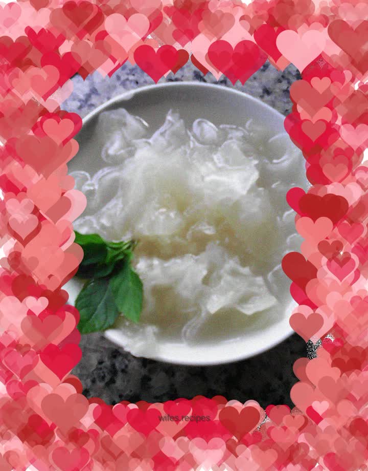 Rice flavored white fungus soup