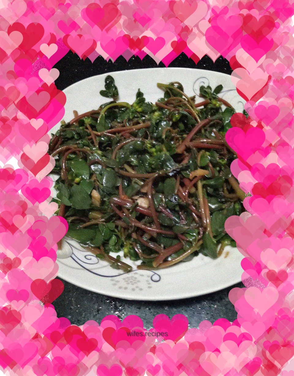 Stir-fried purslane