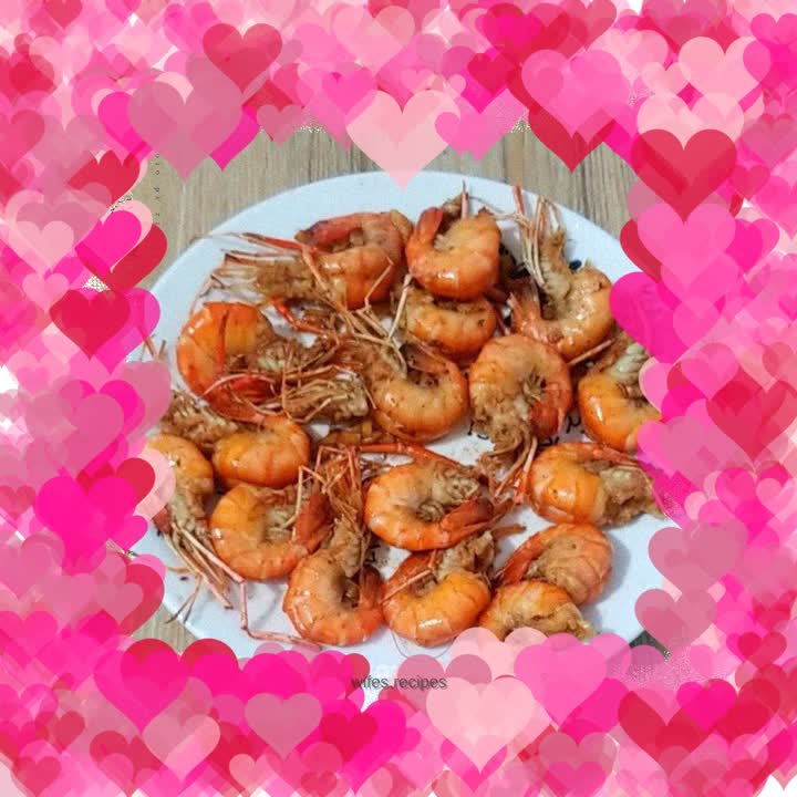 Stir-fried river prawns