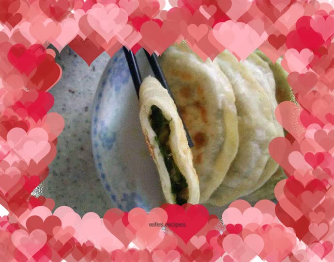 Red with green and white jade ~ smoked sausage and leek box