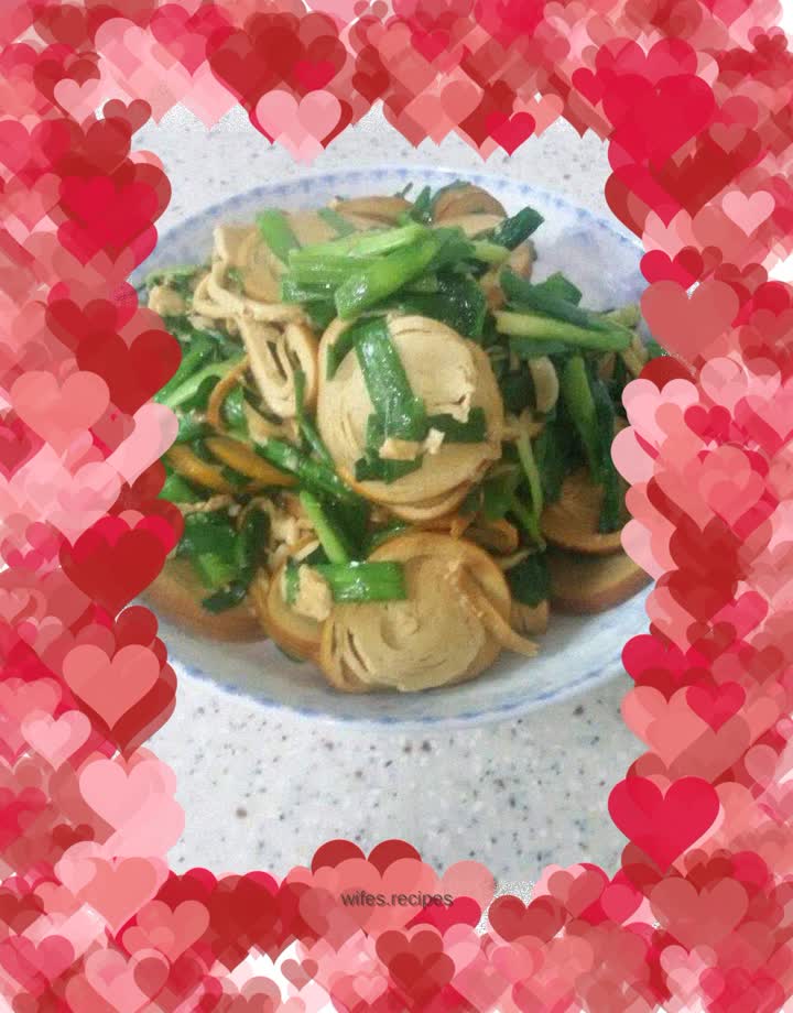 Stir-fried vegetarian chicken with leeks ~ Stir-fried leeks with tofu rolls
