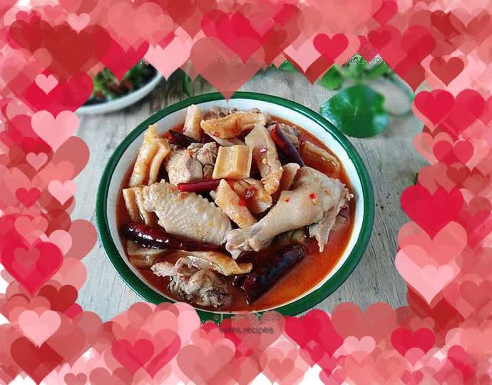 National cuisine - boiled chicken with radish strips