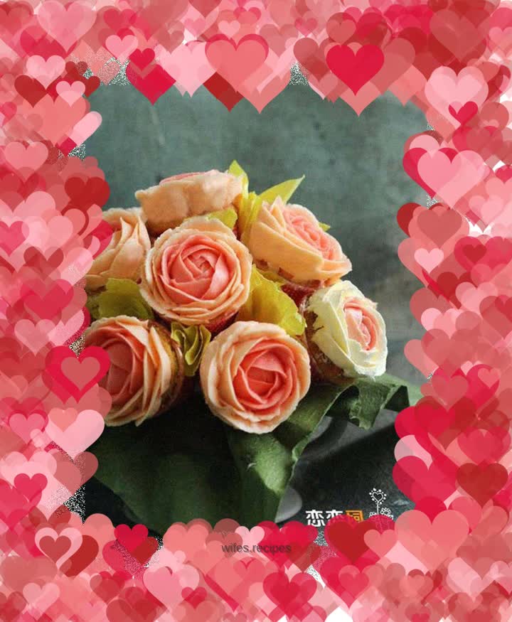 Bouquet Decorated Cup Cake