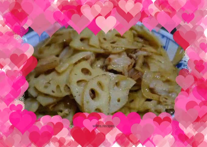 Stir-fried pork belly with lotus root