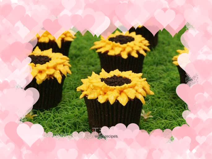 Sunflower Muffin Cake