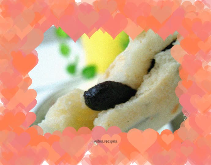 Baked dough cakes with ingredients