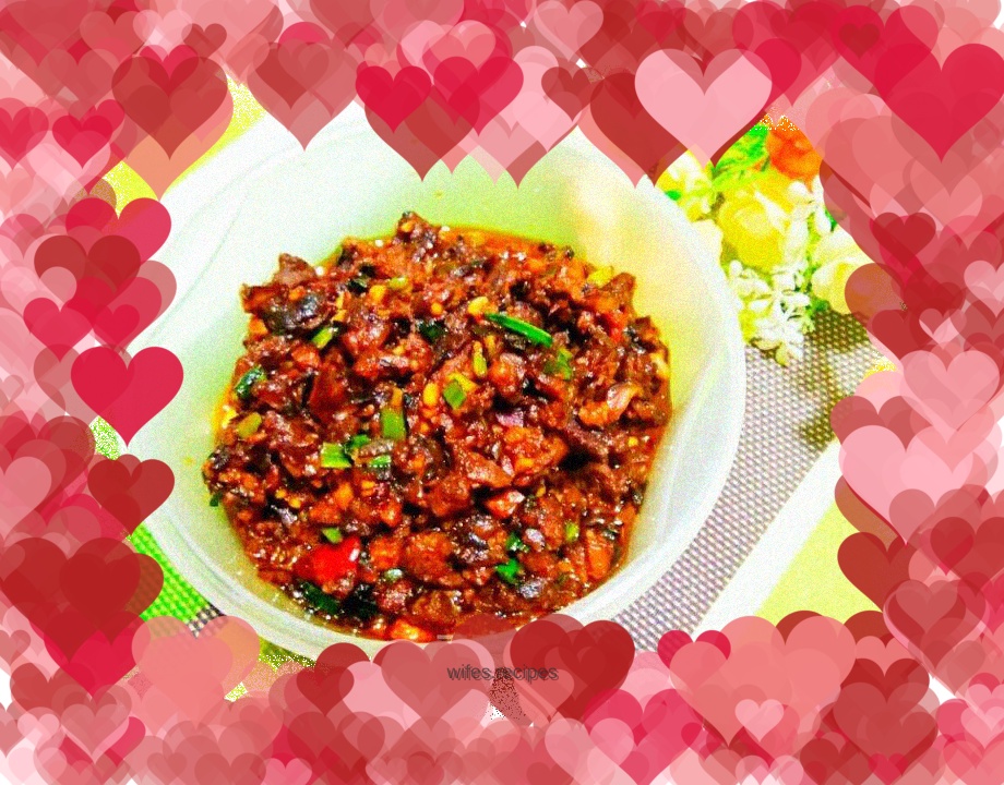 Spicy Beef and Mushroom Sauce