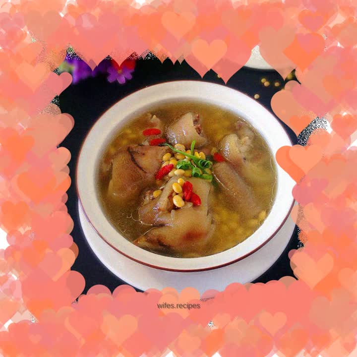 Pig trotters and tail soup