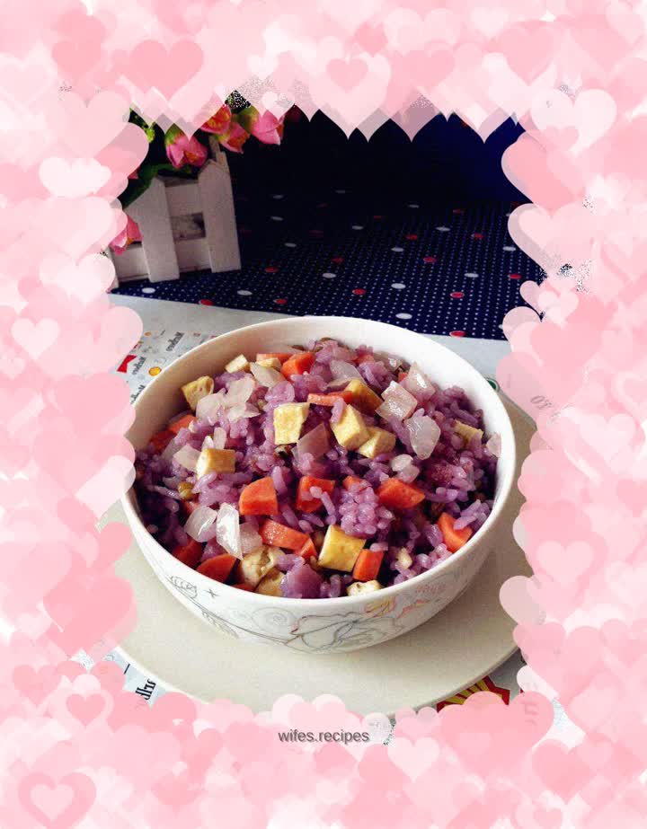 Fried purple rice