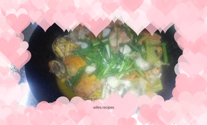 Clay pot chicken with crab