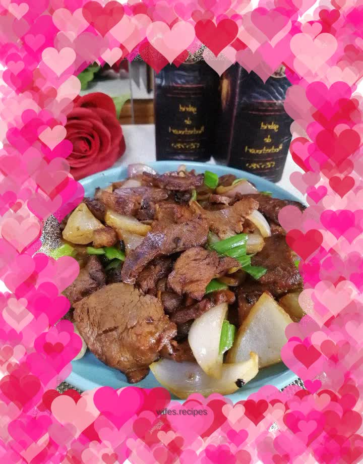 Stir-fried beef with onions