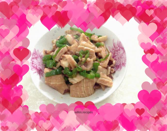 Stir-fried green pepper squid