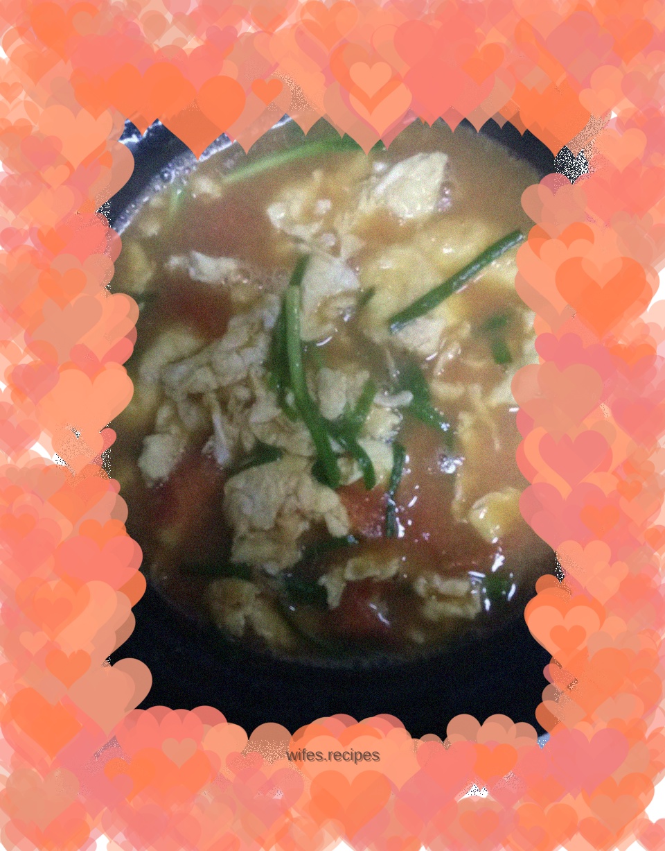 Tomato, egg and leek soup