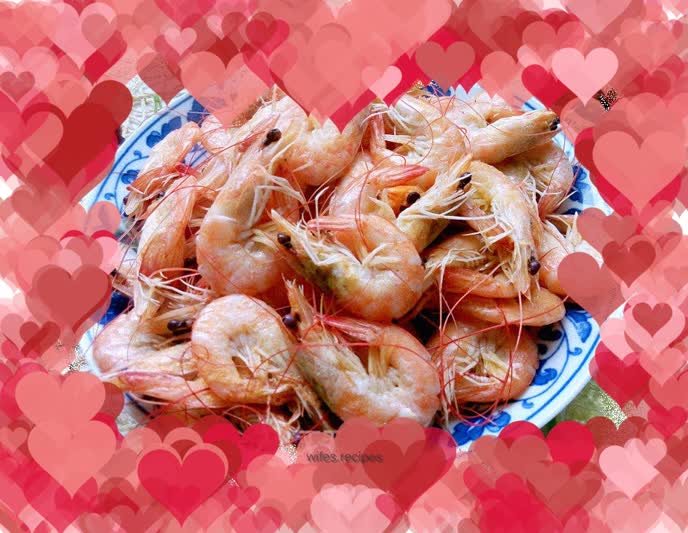 Boiled small river shrimp