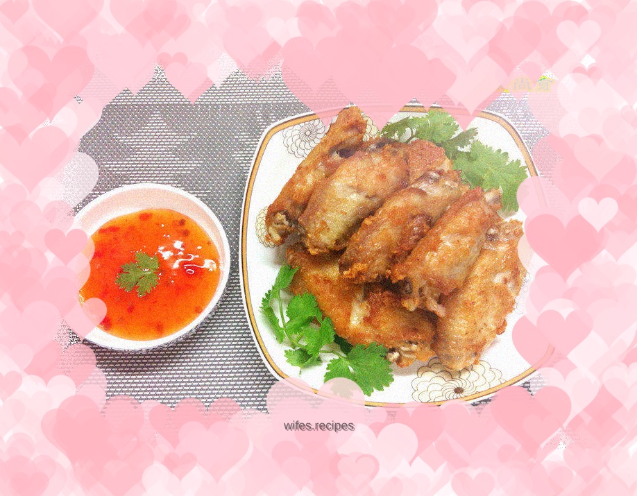 Crispy fried chicken wings