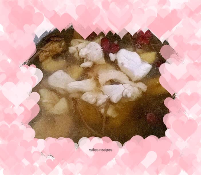 Tea tree mushroom soup