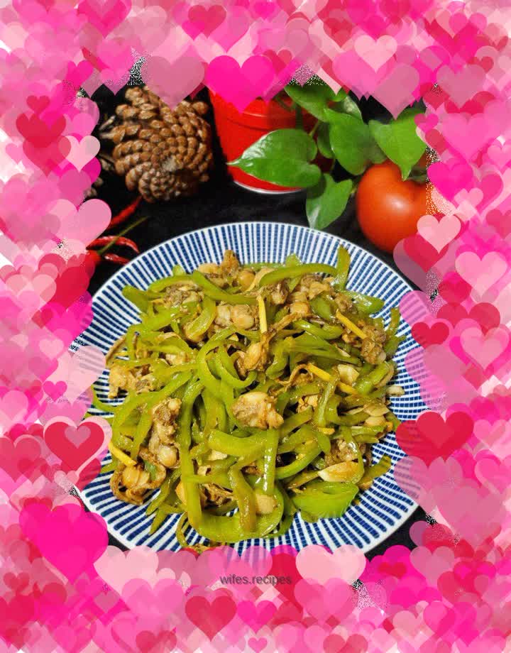 Fried scallops with chili pepper