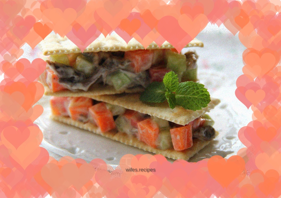 Sandwiched soda crackers