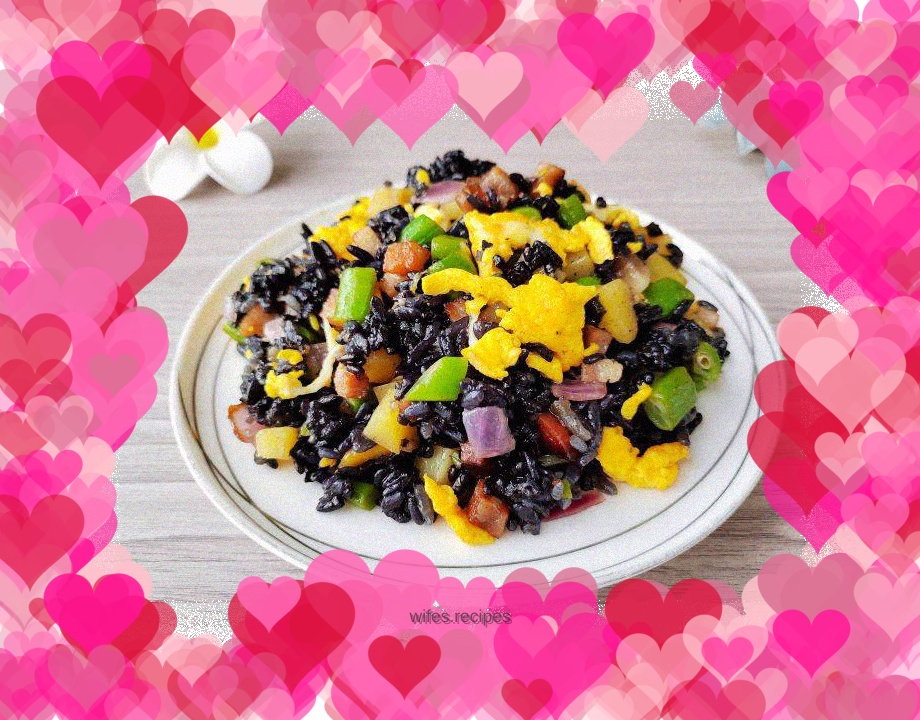 Freshly fried black rice