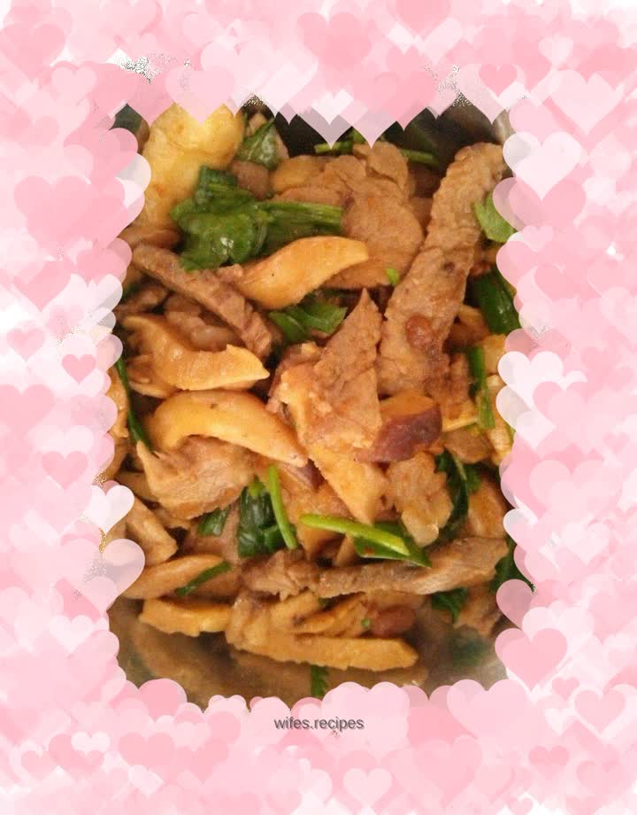 Stir-fried lean pork slices with fresh mushrooms