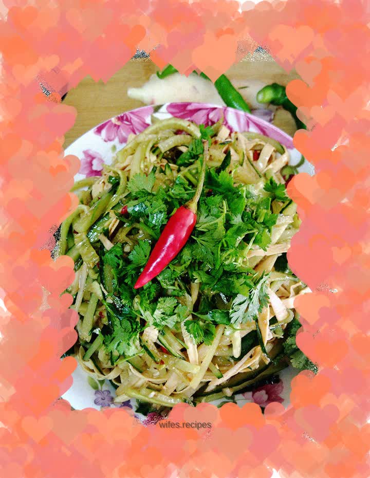 Quick dish--Bean skin mixed with cucumber