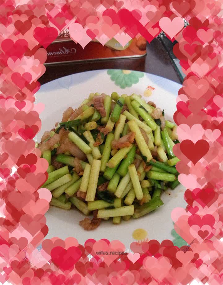 Stir-fried pork with garlic