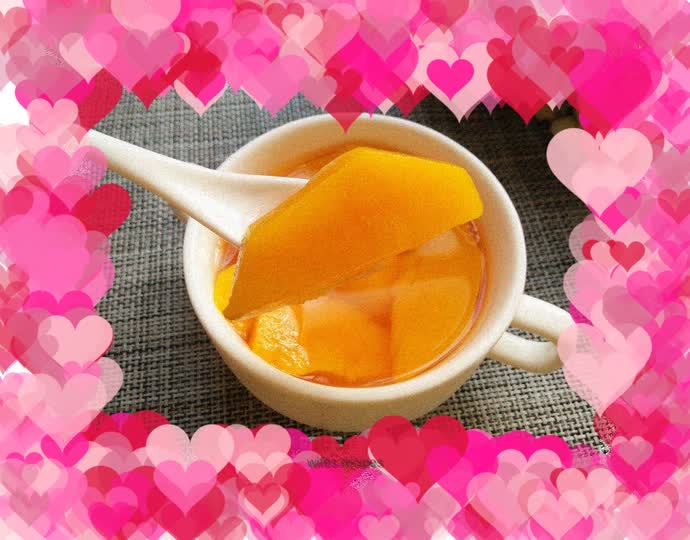 Summer iced drink - canned yellow peach (also known as yellow peach in sugar water)