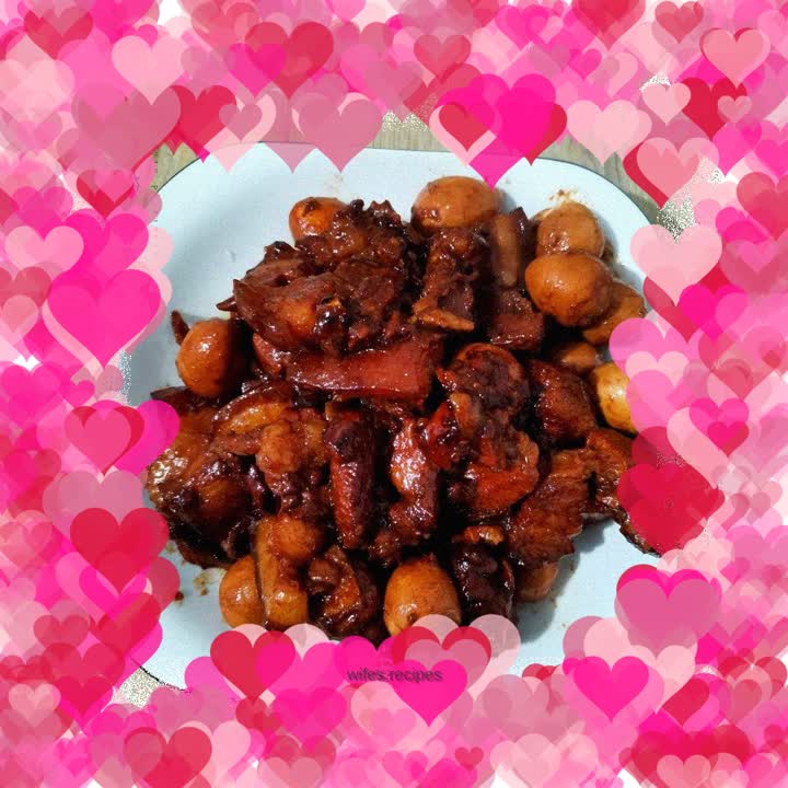 Braised quail eggs with meat