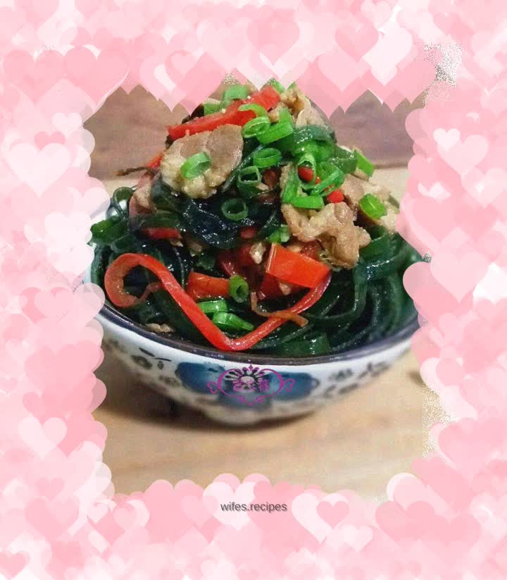 Fried pork slices with shredded kelp