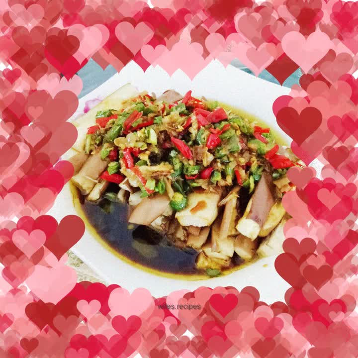 Salad with chopped pepper and eggplant