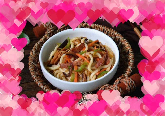 Stir-fried Udon Noodles with Spicy Cabbage